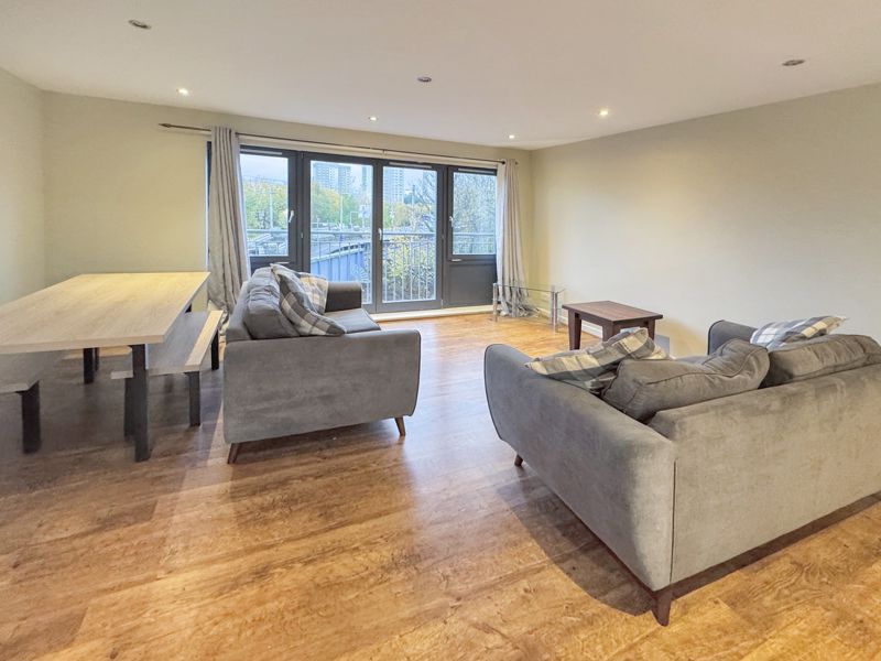 White Cart Court Shawlands